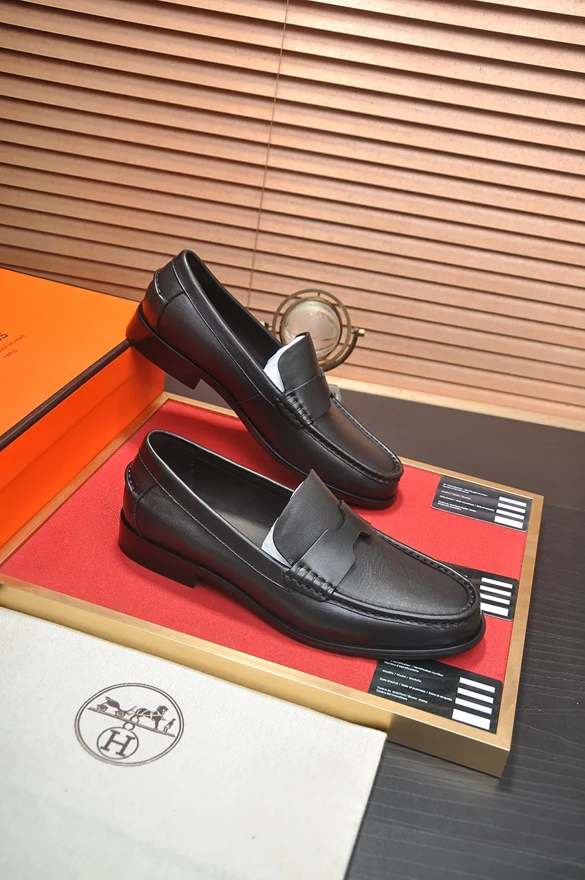 Men's shoes💰540💶[HERMES] (cowhide lining)🍀Italian top luxury🍀He does not pursue novel styles and gorgeous colors, but attracts the favor of successful men with his flawless, elegant and classic style. Formal leather shoes This very comfortable, simple and stable style allows you to easily match any style! The pattern is absolutely 1:1 refined from the original case, and we strive for excellence in materials, imported cowhide + cowhide lining💪💪💪extraordinary texture👍! .Code number: 38-45 (45 customized)